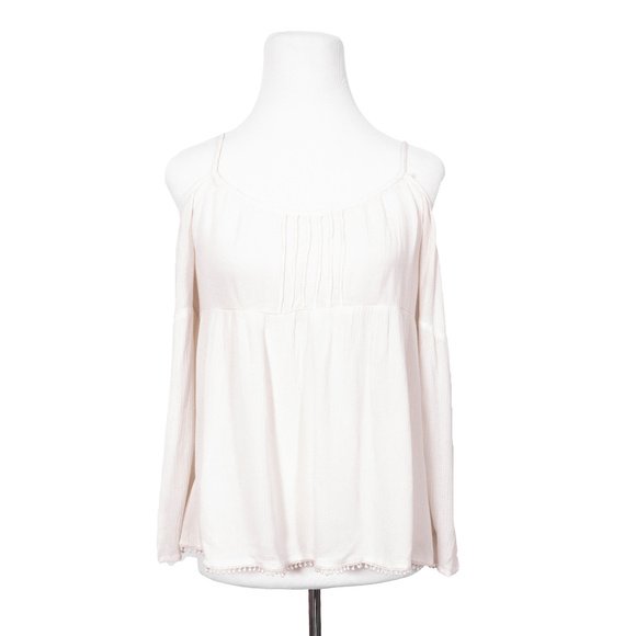 Chloe K Tops - 3/$20 Chloe K Cold Shoulder Top